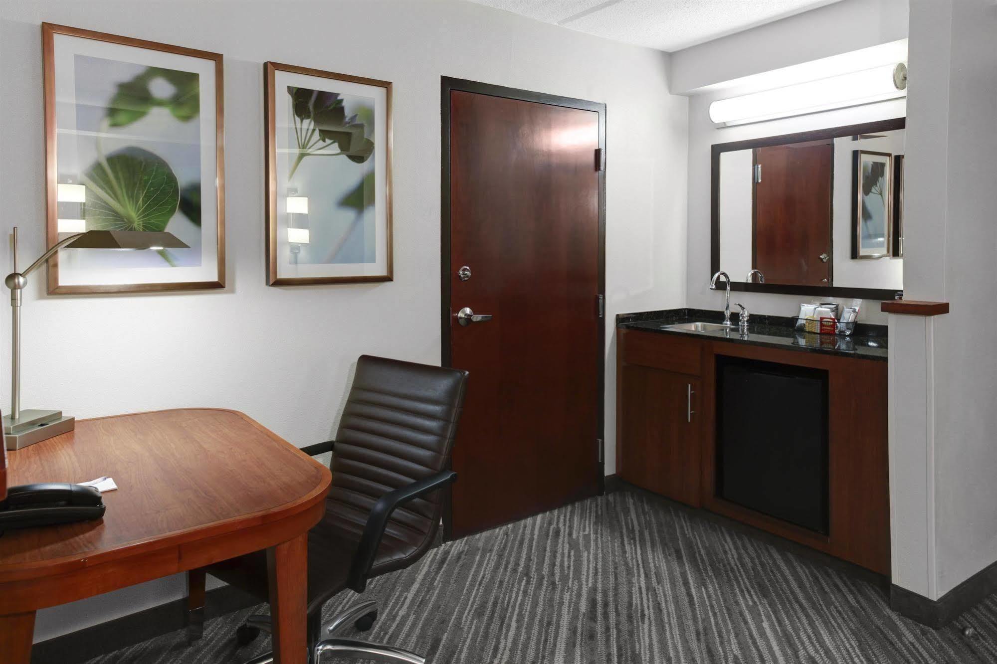Hyatt Place Charlotte Airport Billy Graham Parkway Zewnętrze zdjęcie